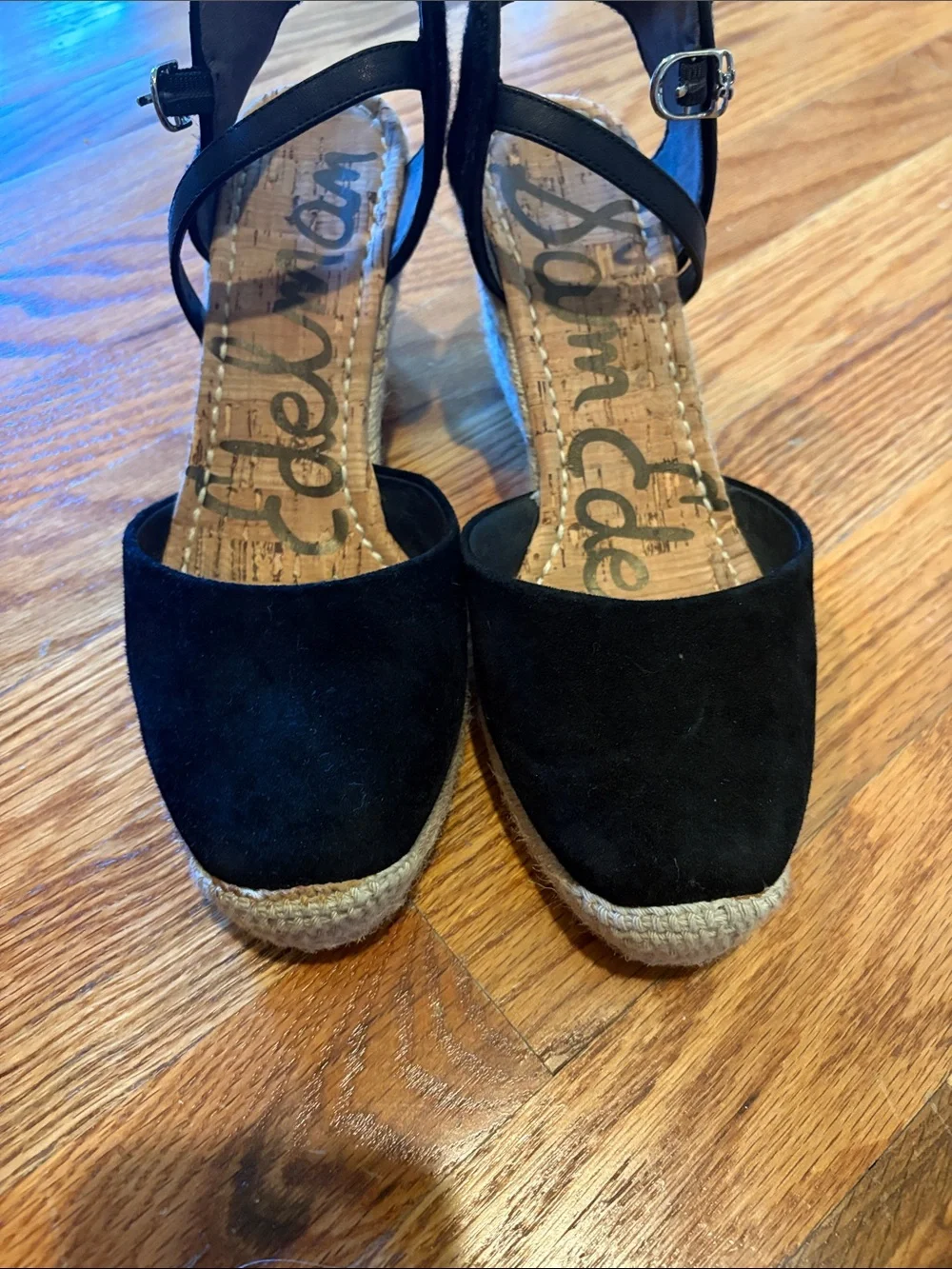 Sam Edelman note small